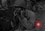 Image Bataillon d'artillerie de la 92e Division d'infanterie (en couleur) Mantes de Gassicourt France, 1944, de la seconde 50 séquences d'archives historiques vidéo 65675042599