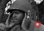 Image Bataillon d'artillerie de la 92e Division d'infanterie (en couleur) Mantes de Gassicourt France, 1944, de la seconde 59 séquences d'archives historiques vidéo 65675042599