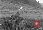 Standbild USA 969th Field Artillery Luxemburg, 1944, aus Sekunde 20 historischem Filmmaterial Videoclip 65675042609