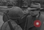 Image des civils allemands Aix-la-Chapelle en Allemagne, 1945, de la seconde 26 séquences d'archives historiques vidéo 65675042615