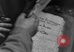 Image des civils allemands Aix-la-Chapelle en Allemagne, 1945, de la seconde 42 séquences d'archives historiques vidéo 65675042615