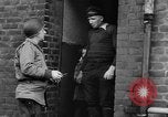 Immagine di Il tedesco dei civili in tempo di pace e durante la seconda guerra mondiale Germania, 1945, secondo 49 filmato di repertorio 65675042616