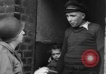 Immagine di Il tedesco dei civili in tempo di pace e durante la seconda guerra mondiale Germania, 1945, secondo 50 filmato di repertorio 65675042616