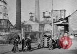 Standbild Kohle Bergbau Deutschland, 1946, aus Sekunde 42 historischem Filmmaterial Videoclip 65675042618