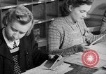 Standbild Hof in Sitzung Deutschland, 1946, aus Sekunde 17 historischem Filmmaterial Videoclip 65675042619