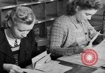 Standbild Hof in Sitzung Deutschland, 1946, aus Sekunde 20 historischem Filmmaterial Videoclip 65675042619