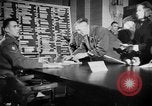 Standbild Hof in Sitzung Deutschland, 1946, aus Sekunde 46 historischem Filmmaterial Videoclip 65675042619