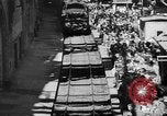 Standbild Hof in Sitzung Deutschland, 1946, aus Sekunde 53 historischem Filmmaterial Videoclip 65675042619