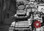 Standbild Hof in Sitzung Deutschland, 1946, aus Sekunde 56 historischem Filmmaterial Videoclip 65675042619