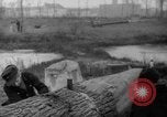 Standbild Deutsche Schneiden von Bäumen für Kraftstoff in Berlin nach Zweiten Weltkrieg Berlin Deutschland, 1945, aus Sekunde 51 historischem Filmmaterial Videoclip 65675042630