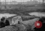 Standbild Deutsche Schneiden von Bäumen für Kraftstoff in Berlin nach Zweiten Weltkrieg Berlin Deutschland, 1945, aus Sekunde 53 historischem Filmmaterial Videoclip 65675042630