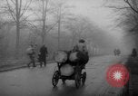Standbild Hand gezogenen Wagen Berlin Deutschland, 1945, aus Sekunde 37 historischem Filmmaterial Videoclip 65675042632