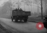 Standbild Hand gezogenen Wagen Berlin Deutschland, 1945, aus Sekunde 58 historischem Filmmaterial Videoclip 65675042632