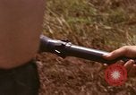 Standbild RPG-7 Rakete Vietnam, 1970, aus Sekunde 52 historischem Filmmaterial Videoclip 65675042654