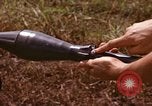 Standbild RPG-7 Rakete Vietnam, 1970, aus Sekunde 54 historischem Filmmaterial Videoclip 65675042654