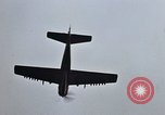 Standbild USA A-1 E Flugzeuge Vietnam, 1966, aus Sekunde 27 historischem Filmmaterial Videoclip 65675042657