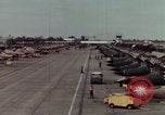 Standbild USA F-105 Flugzeuge Vietnam, 1967, aus Sekunde 13 historischem Filmmaterial Videoclip 65675042664