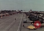 Standbild USA F-105 Flugzeuge Vietnam, 1967, aus Sekunde 18 historischem Filmmaterial Videoclip 65675042664