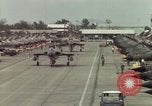 Standbild USA F-105 Flugzeuge Vietnam, 1967, aus Sekunde 28 historischem Filmmaterial Videoclip 65675042664