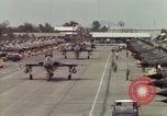 Standbild USA F-105 Flugzeuge Vietnam, 1967, aus Sekunde 34 historischem Filmmaterial Videoclip 65675042664