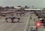 Standbild USA F-105 Flugzeuge Vietnam, 1967, aus Sekunde 36 historischem Filmmaterial Videoclip 65675042664