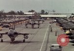 Standbild USA F-105 Flugzeuge Vietnam, 1967, aus Sekunde 42 historischem Filmmaterial Videoclip 65675042664