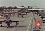 Standbild USA F-105 Flugzeuge Vietnam, 1967, aus Sekunde 44 historischem Filmmaterial Videoclip 65675042664