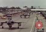 Standbild USA F-105 Flugzeuge Vietnam, 1967, aus Sekunde 45 historischem Filmmaterial Videoclip 65675042664