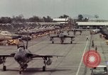 Standbild USA F-105 Flugzeuge Vietnam, 1967, aus Sekunde 47 historischem Filmmaterial Videoclip 65675042664