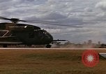 Standbild USA HH-53-Helikopter Vietnam, 1967, aus Sekunde 10 historischem Filmmaterial Videoclip 65675042666
