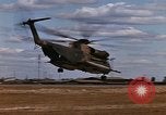 Standbild USA HH-53-Helikopter Vietnam, 1967, aus Sekunde 29 historischem Filmmaterial Videoclip 65675042666