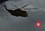 Immagine di Stati Uniti HH-53 elicottero Il Vietnam, 1967, secondo 52 filmato di repertorio 65675042667