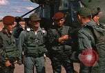 Standbild USA HH-53-Helikopter Vietnam, 1967, aus Sekunde 30 historischem Filmmaterial Videoclip 65675042672