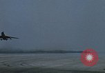 Standbild F-100C Flugzeuge abheben Florida United States USA, 1968, aus Sekunde 17 historischem Filmmaterial Videoclip 65675042696