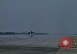 Standbild USA F-105B Flugzeuge Florida United States USA, 1968, aus Sekunde 53 historischem Filmmaterial Videoclip 65675042698