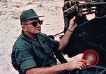Standbild 37 mm Automatische Air Defense gun Vietnam, 1968, aus Sekunde 16 historischem Filmmaterial Videoclip 65675042706
