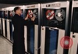 Standbild Computerzentrum im Pentagon Virginia United States USA, 1967, aus Sekunde 5 historischem Filmmaterial Videoclip 65675042721