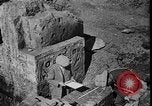 Standbild Ägyptische Arbeiter Hermopolis Ägypten, 1930, aus Sekunde 49 historischem Filmmaterial Videoclip 65675042733