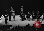 Standbild Helen Mack gekrönt bei Schönheitswettbewerb New York City USA, 1934, aus Sekunde 28 historischem Filmmaterial Videoclip 65675042752