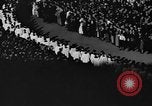Standbild katholische Priester Cincinnati Ohio USA, 1934, aus Sekunde 19 historischem Filmmaterial Videoclip 65675042754