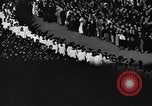 Standbild katholische Priester Cincinnati Ohio USA, 1934, aus Sekunde 20 historischem Filmmaterial Videoclip 65675042754