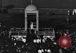 Standbild katholische Priester Cincinnati Ohio USA, 1934, aus Sekunde 34 historischem Filmmaterial Videoclip 65675042754