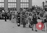 Standbild Us-amerikanische Kinder parade in Kostüm Ocean Park California USA, 1935, aus Sekunde 3 historischem Filmmaterial Videoclip 65675042765