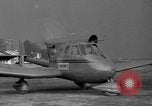 Standbild zwei-sitzigen Flugzeug Washington DC USA, 1936, aus Sekunde 28 historischem Filmmaterial Videoclip 65675042772
