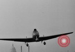 Standbild zwei-sitzigen Flugzeug Washington DC USA, 1936, aus Sekunde 40 historischem Filmmaterial Videoclip 65675042772