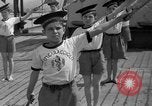 Standbild italienischen Jungen Neapel Italien, 1936, aus Sekunde 53 historischem Filmmaterial Videoclip 65675042773