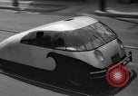 Standbild Crash Proof car Pasadena California USA, 1936, aus Sekunde 34 historischem Filmmaterial Videoclip 65675042776