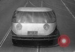 Standbild Crash Proof car Pasadena California USA, 1936, aus Sekunde 50 historischem Filmmaterial Videoclip 65675042776
