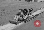 Standbild Eis bedeckten Folie Venice Beach Los Angeles California USA, 1938, aus Sekunde 25 historischem Filmmaterial Videoclip 65675042786