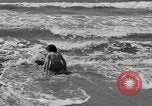 Standbild Eis bedeckten Folie Venice Beach Los Angeles California USA, 1938, aus Sekunde 30 historischem Filmmaterial Videoclip 65675042786